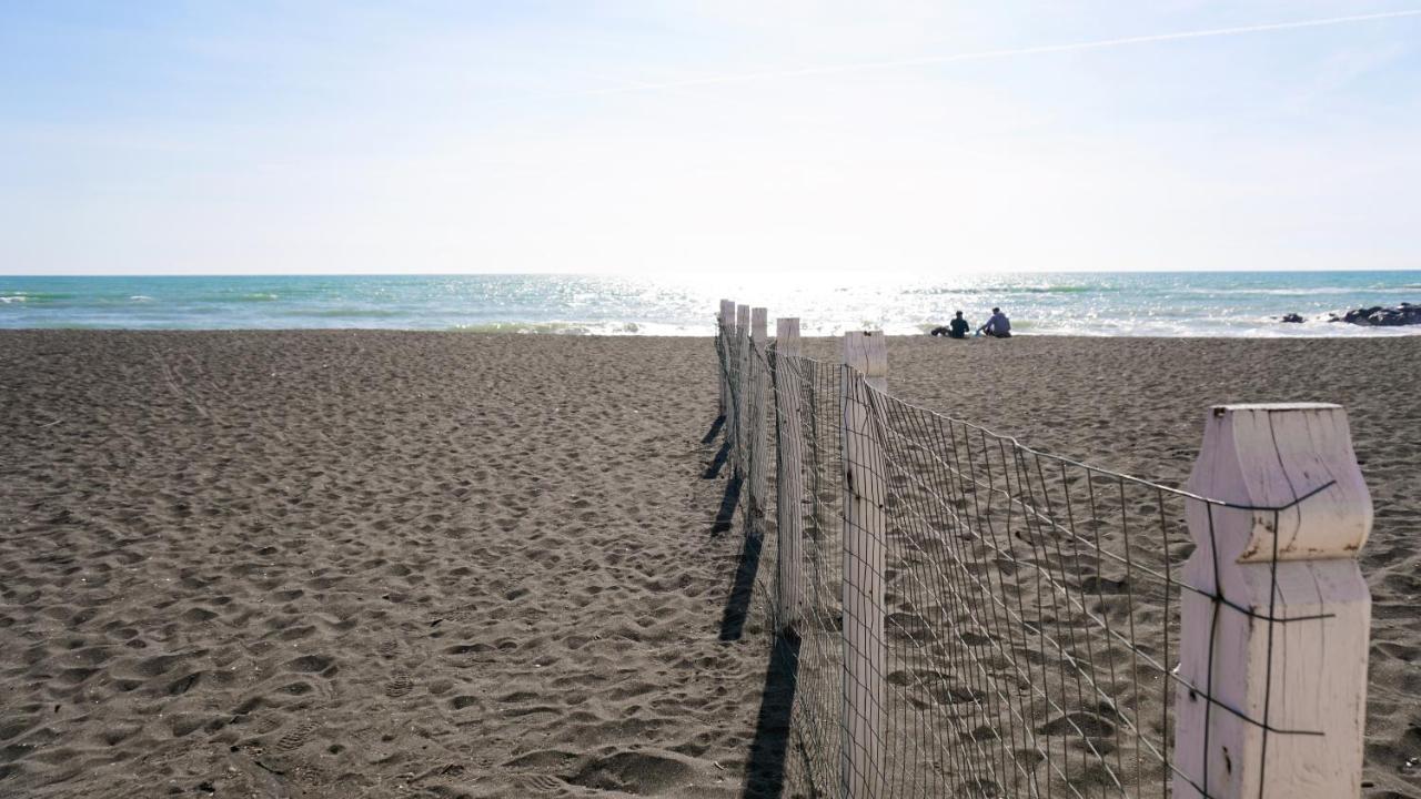 Lighthouse Ladispoli Al Mare Apartment Exterior photo